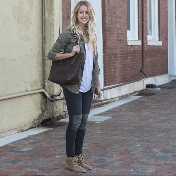 Goforthgoods "Avery" Tote, Medium, Mocha - Picture 2 of 12